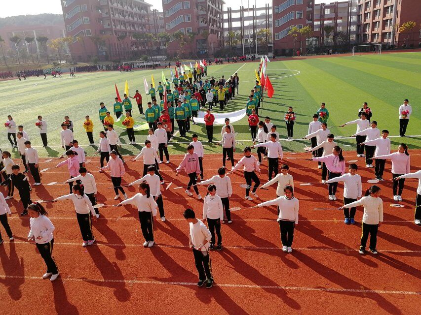 宜阳学校初中部2017年第七届阳光体育节顺利开幕 - 宜春市宜阳学校