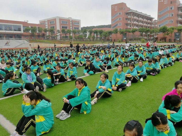 宜阳学校钟书捷图片